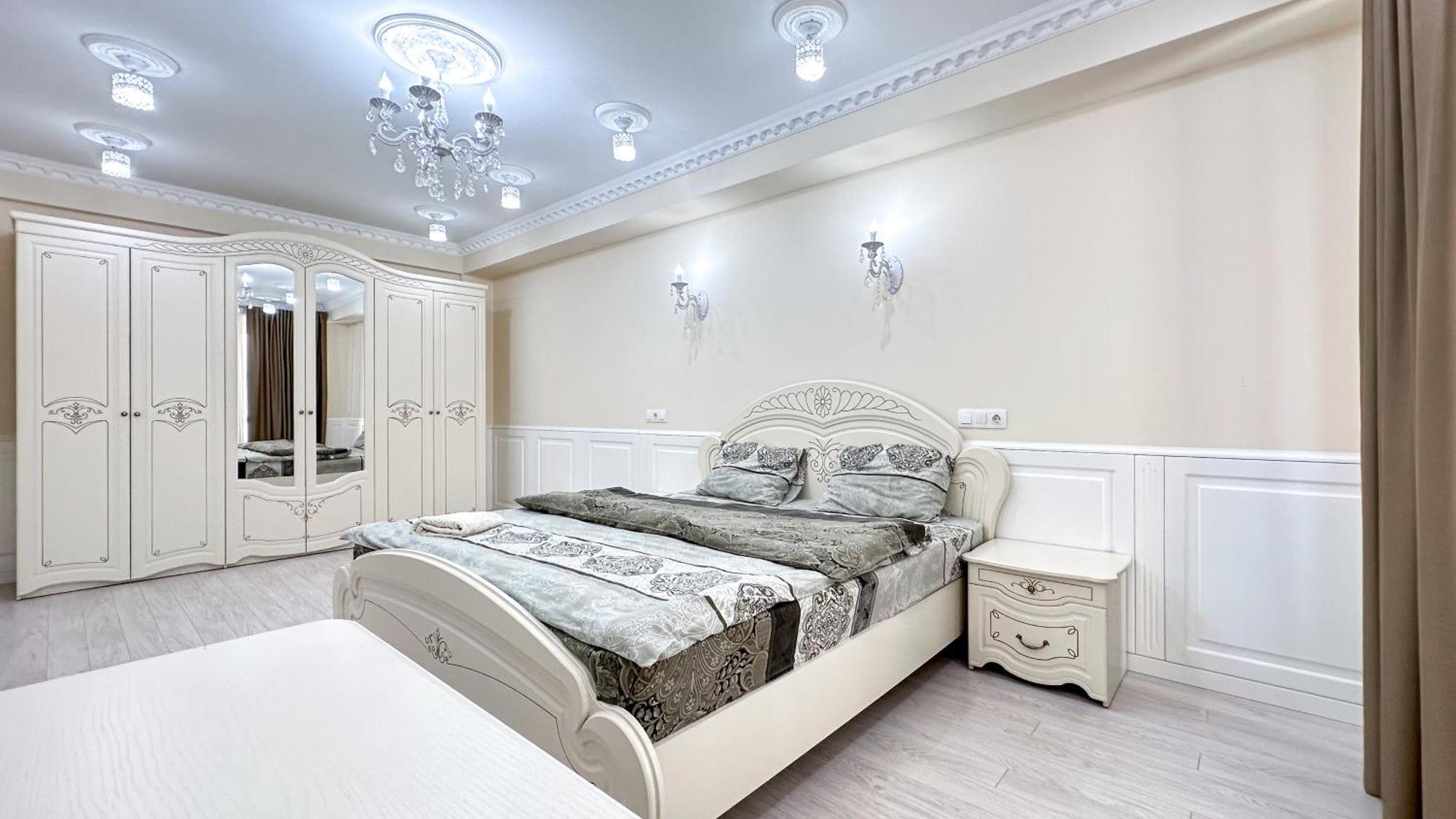 Luxury Residence Business New Apartments Chişinău Esterno foto